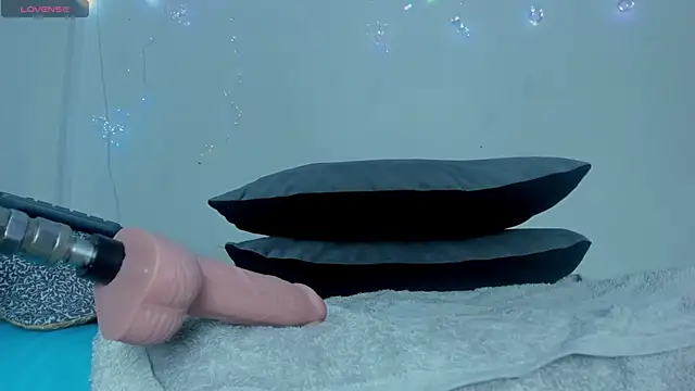 Snapshot of Veeronica_Smith chatting on December 15, 2025, 1:39 pm Veeronica Smith online show from December 15, 2025, 1:39 pm