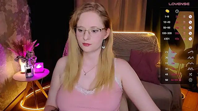 Aemilia  online show from October 19, 2025, 6:16 am