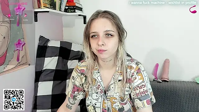 Alice Halle online show from November 2, 2025, 6:35 pm