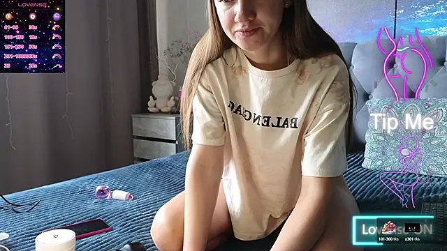 Snapshot of Strip-Lady chatting on March 22, 2025, 4:14 am Strip-Lady online show from March 22, 2025, 4:14 am