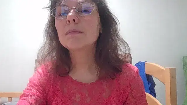 Snapshot of HollyJewel chatting on April 29, 2026, 5:52 pm HollyJewel online show from April 29, 2026, 5:52 pm