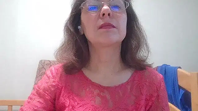 Snapshot of HollyJewel chatting on April 30, 2026, 4:14 pm HollyJewel online show from April 30, 2026, 4:14 pm