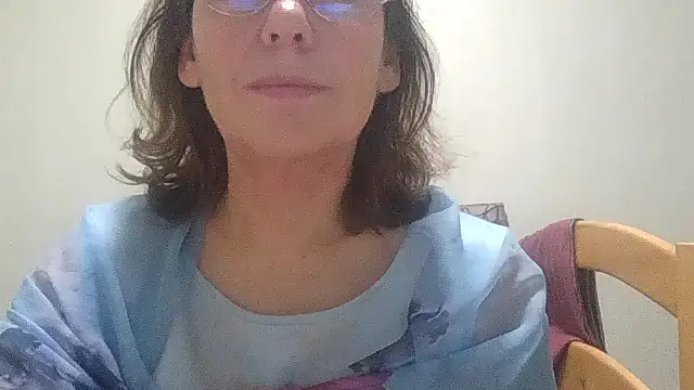 HollyJewel online show from November 10, 2025, 4:23 pm