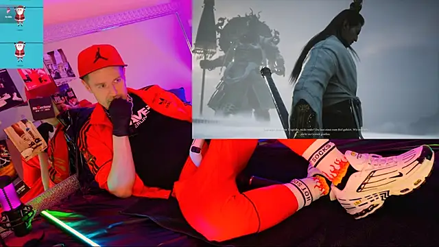 Fuc71 online show from December 22, 2024, 3:33 pm