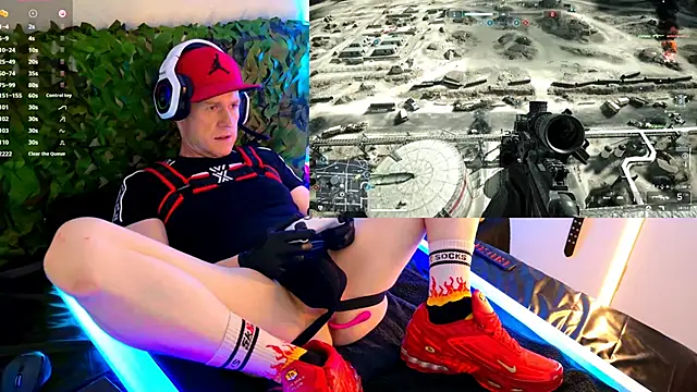 Fuc71 online show from October 13, 2025, 6:09 pm