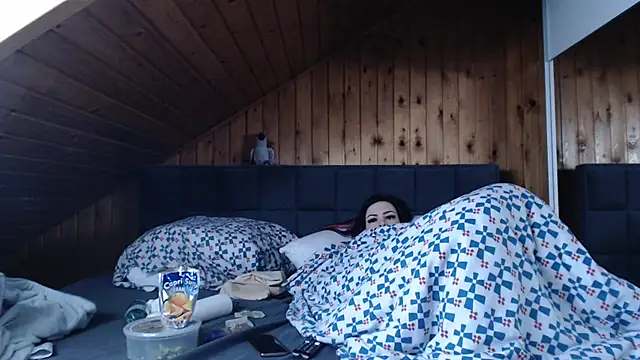 BoeseMoni1998 online show from September 30, 2025, 10:32 am