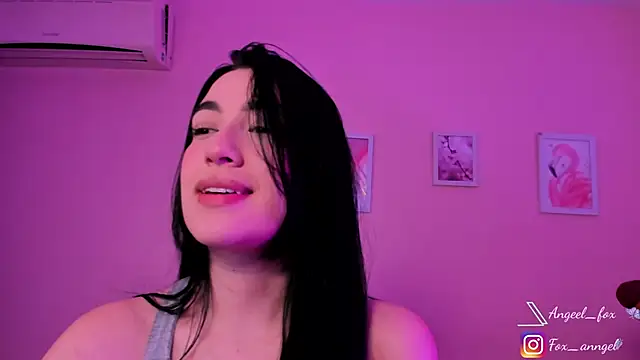 angeel fox online show from April 13, 2026, 4:49 am