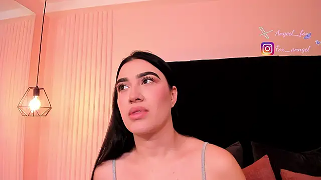 angeel fox online show from September 12, 2025, 2:23 am