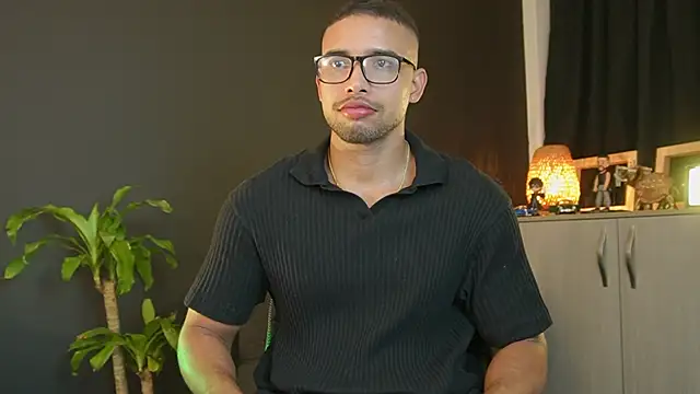 Snapshot of LincomAmith chatting on January 18, 2026, 3:54 am LincomAmith online show from January 18, 2026, 3:54 am