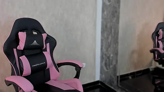 Cleopatra Fit online show from March 10, 2025, 11:45 am