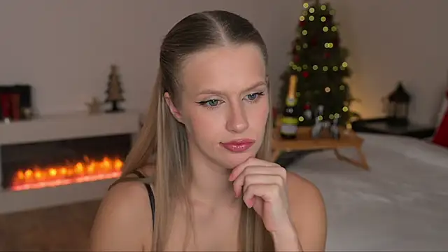 Snapshot of ella_twinkl chatting on January 10, 2026, 7:53 pm ella twinkl online show from January 10, 2026, 7:53 pm