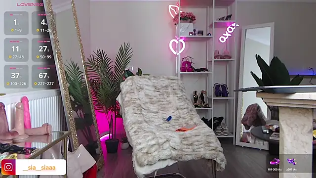 ArianaArianna online show from March 3, 2026, 10:00 am