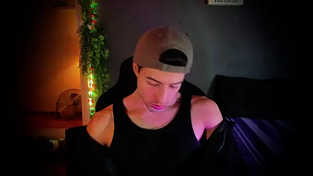 newjeff online show from November 12, 2025, 4:44 pm