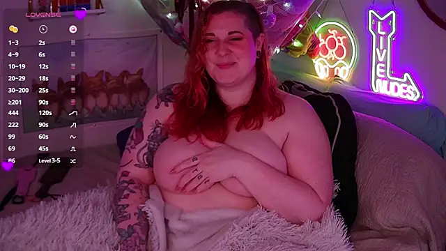 Snapshot of opalreigning chatting on February 24, 2026, 9:10 am opalreigning online show from February 24, 2026, 9:10 am