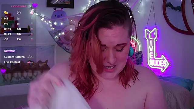 opalreigning online show from February 13, 2025, 11:39 am