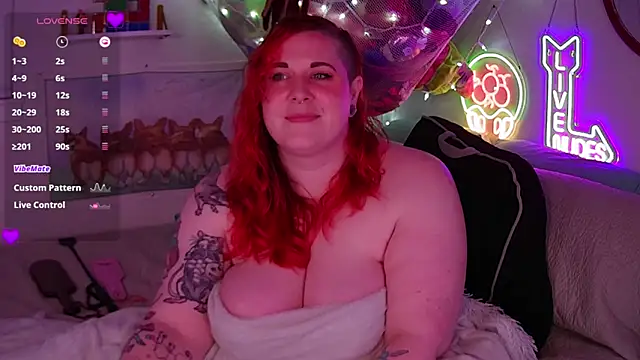 Snapshot of opalreigning chatting on January 6, 2026, 8:29 am opalreigning online show from January 6, 2026, 8:29 am