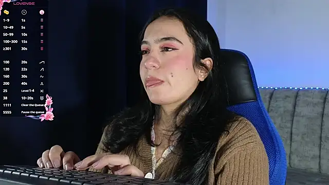 ZaraDames  online show from April 7, 2026, 3:08 am