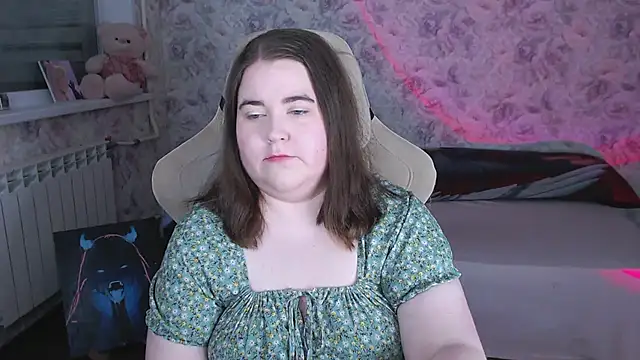 Snapshot of Estelle_Hicks chatting on May 30, 2026, 6:57 pm Estelle Hicks online show from May 30, 2026, 6:57 pm