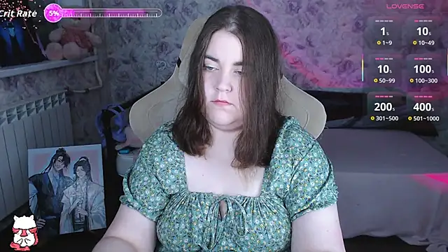 Snapshot of Estelle_Hicks chatting on June 7, 2026, 7:19 pm Estelle Hicks online show from June 7, 2026, 7:19 pm