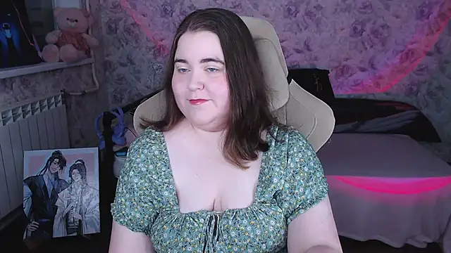 Snapshot of Estelle_Hicks chatting on June 14, 2026, 7:26 pm Estelle Hicks online show from June 14, 2026, 7:26 pm