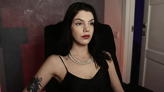 Snapshot of mistress__rochelle chatting on March 2, 2025, 10:13 pm mistress rochelle online show from March 2, 2025, 10:13 pm