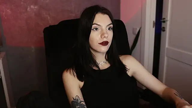 Snapshot of mistress__rochelle chatting on December 7, 2024, 3:14 pm mistress rochelle online show from December 7, 2024, 3:14 pm