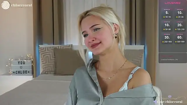 Snapshot of ChloeCoral chatting on January 13, 2025, 7:53 pm ChloeCoral online show from January 13, 2025, 7:53 pm