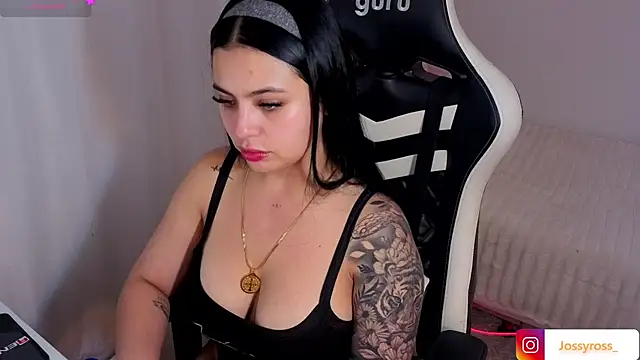 Victoryyy  online show from January 7, 2026, 10:15 pm