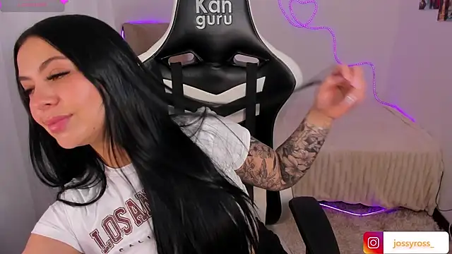 Snapshot of Victoryyy_ chatting on November 15, 2025, 4:00 pm Victoryyy online show from November 15, 2025, 4:00 pm