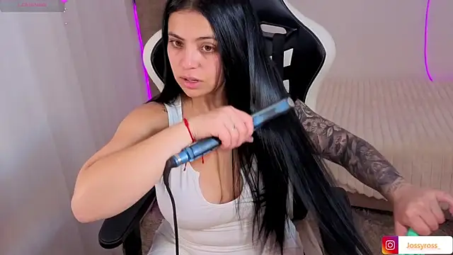 Victoryyy  online show from December 21, 2025, 6:31 pm