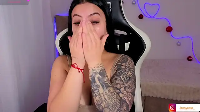 Snapshot of Victoryyy_ chatting on December 1, 2025, 8:53 pm Victoryyy online show from December 1, 2025, 8:53 pm