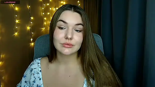 Snapshot of Glory_air chatting on October 27, 2025, 8:15 am Glory air online show from October 27, 2025, 8:15 am