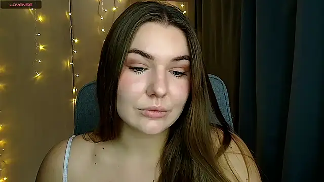 Snapshot of Glory_air chatting on October 28, 2025, 8:35 am Glory air online show from October 28, 2025, 8:35 am