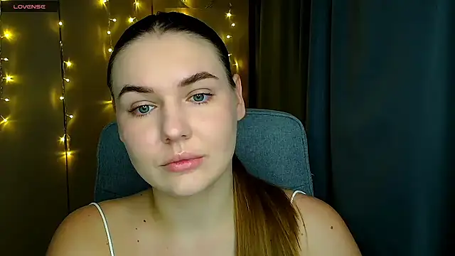 Snapshot of Glory_air chatting on October 23, 2025, 6:34 am Glory air online show from October 23, 2025, 6:34 am