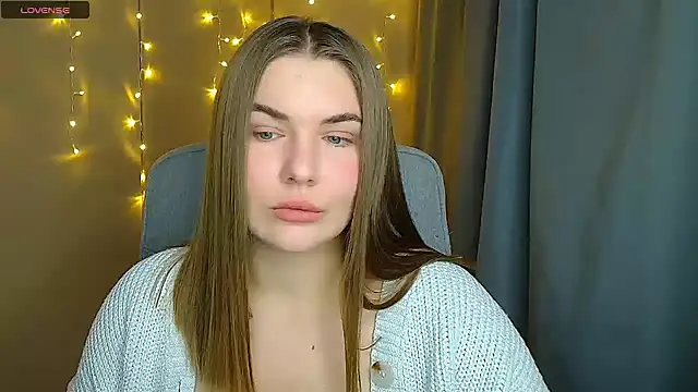 Snapshot of Glory_air chatting on November 21, 2025, 7:07 am Glory air online show from November 21, 2025, 7:07 am