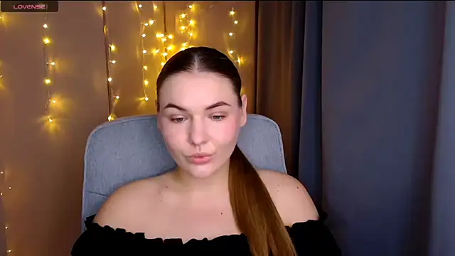 Snapshot of Glory_air chatting on October 13, 2025, 7:21 am Glory air online show from October 13, 2025, 7:21 am