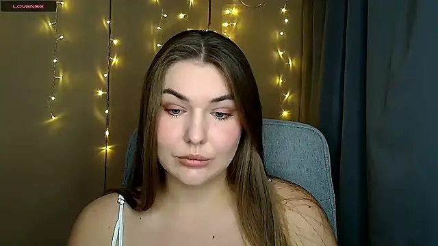 Snapshot of Glory_air chatting on November 5, 2025, 8:39 am Glory air online show from November 5, 2025, 8:39 am