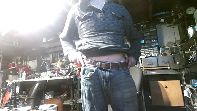 mrwinsalot88 online show from October 22, 2025, 7:08 am