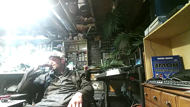 mrwinsalot88 online show from November 3, 2025, 1:47 pm