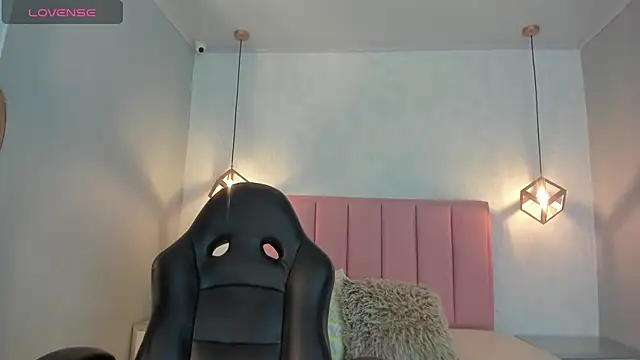 Snapshot of SUNNYCYRUS chatting on November 13, 2025, 12:31 pm SUNNYCYRUS online show from November 13, 2025, 12:31 pm