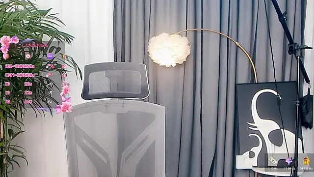 FeiFei-babe online show from November 30, 2025, 8:04 am