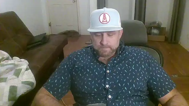 poundyouout69 online show from February 5, 2026, 11:33 pm