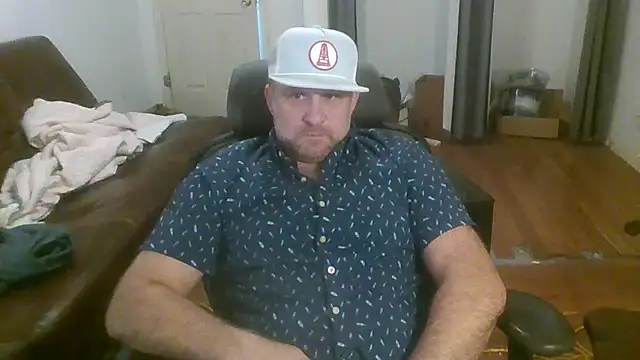 poundyouout69 online show from February 13, 2026, 9:04 pm