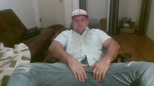 poundyouout69 online show from February 7, 2026, 5:32 pm