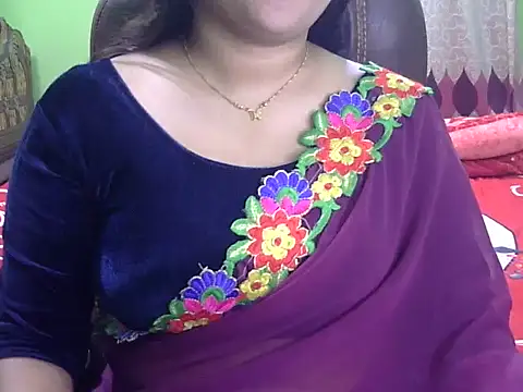 BengaliQueenStar online show from November 28, 2025, 6:41 pm