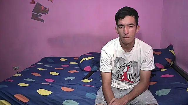 Snapshot of Sweetiefoxxx chatting on July 8, 2026, 7:25 pm Sweetiefoxxx online show from July 8, 2026, 7:25 pm