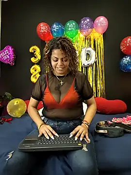 Luna smit08 online show from March 16, 2026, 9:06 pm