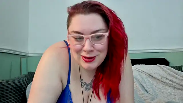 Snapshot of Bustycurves chatting on January 24, 2025, 8:53 pm Bustycurves online show from January 24, 2025, 8:53 pm