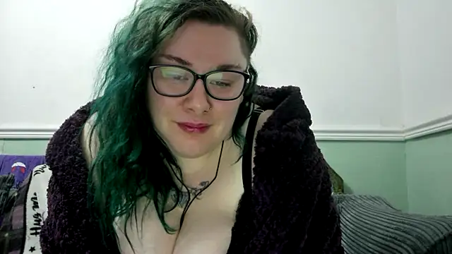 Snapshot of Bustycurves chatting on March 14, 2025, 5:57 pm Bustycurves online show from March 14, 2025, 5:57 pm