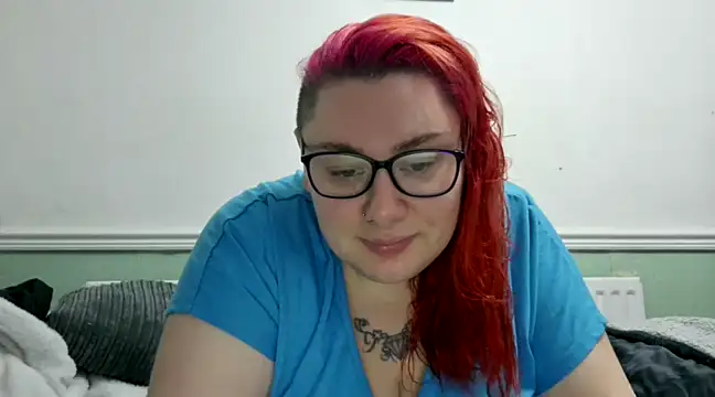 Snapshot of Bustycurves chatting on December 12, 2024, 11:39 am Bustycurves online show from December 12, 2024, 11:39 am